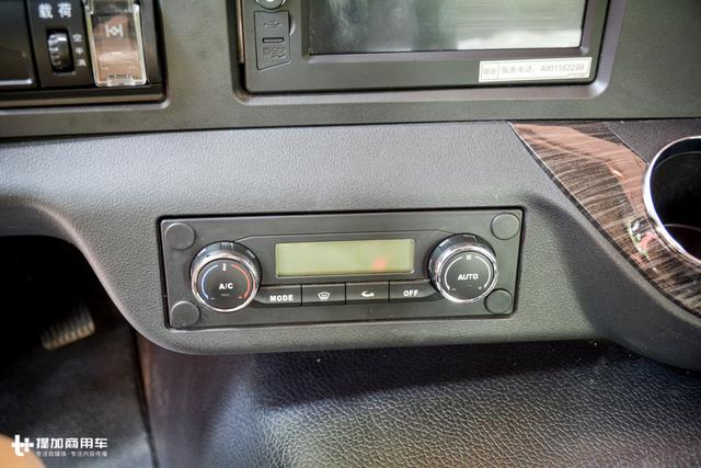 6X2的油耗，6X4的载货量？解放新J6快运版重卡详解 - 第25张