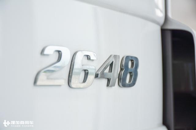 许多功能国产卡车现在都没有？这款奔驰9年前的重卡车型依然领先 - 第4张