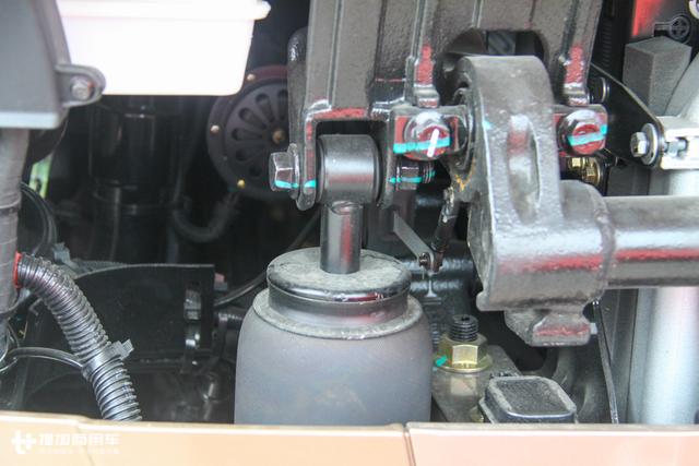 马力加大自重减低，售价40万左右，如今的天龙旗舰重卡已趋成熟？