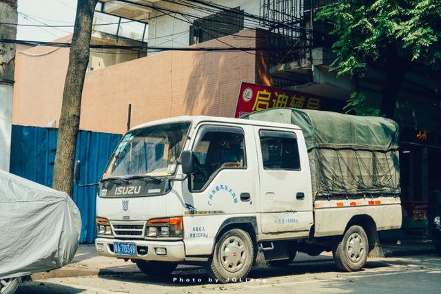 被国产轻型货车“copy”最多 神车五十铃ELF的前世今生