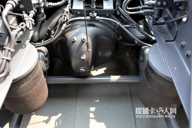 欧洲范+刹车制动配置较高 东风天龙旗舰4X2高端车型图解 - 第11张 - 提加商用车网 欧洲范+刹车制动配置较高 东风天龙旗舰4X2高端车型图解 - 第11张