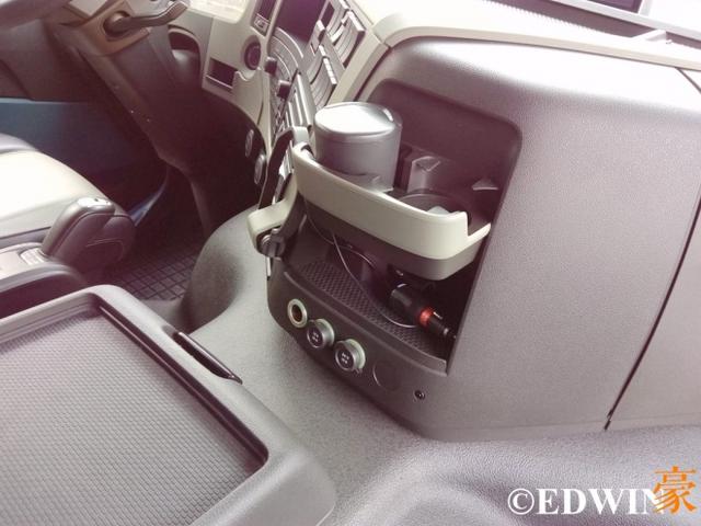 进口卡车界的网红 沃尔沃FM500马力牵引车实拍 - 第36张 - 提加商用车网 进口卡车界的网红 沃尔沃FM500马力牵引车实拍 - 第36张