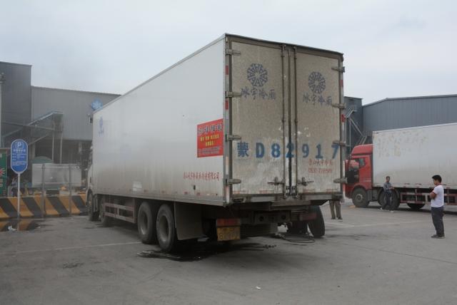 给人开车也很辛苦?运营两年的解放J6 8X4冷藏车实拍 - 第5张 - 提加商用车网 给人开车也很辛苦?运营两年的解放J6 8X4冷藏车实拍 - 第5张