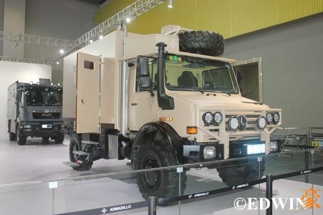 硬派拖拉机?奔驰乌尼莫克U4000越野卡车深度解析 - 第1张 - 提加商用车网 硬派拖拉机?奔驰乌尼莫克U4000越野卡车深度解析 - 第1张