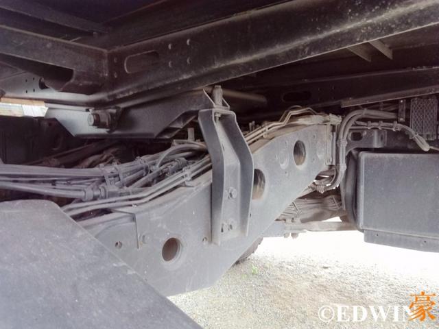 硬派拖拉机?奔驰乌尼莫克U4000越野卡车深度解析 - 第19张 - 提加商用车网 硬派拖拉机?奔驰乌尼莫克U4000越野卡车深度解析 - 第19张