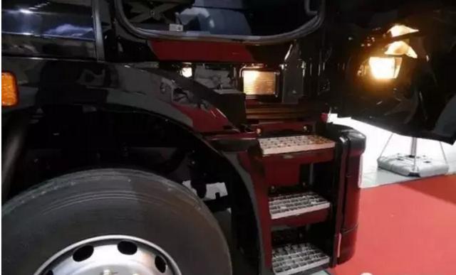 适应新规货箱仍达9.6米 华菱新款大单桥厢货车详解 - 第6张 - 提加商用车网 适应新规货箱仍达9.6米 华菱新款大单桥厢货车详解 - 第6张