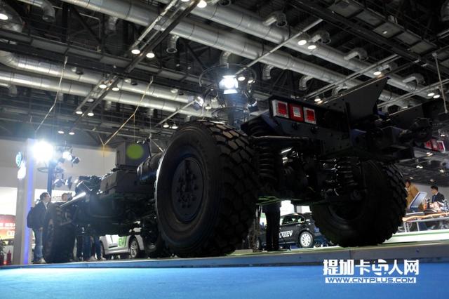 扬眉吐气?国产品牌自主产权重型越野卡车底盘曝光 - 第2张 - 提加商用车网 扬眉吐气?国产品牌自主产权重型越野卡车底盘曝光 - 第2张