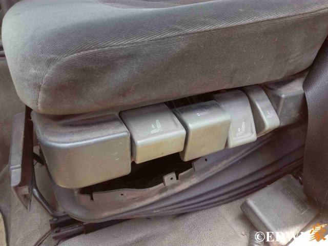 霸龙507的原型车 接近报废的雷诺Premiun重卡实拍 - 第30张