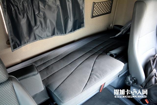 中通快递又购入超百辆 斯堪尼亚G440牵引车实拍