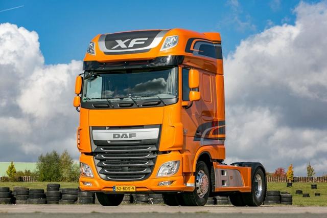 何时引入国内?这款配置强劲外观帅气的达夫卡车真让人眼馋 - 第2张 - 提加商用车网 何时引入国内?这款配置强劲外观帅气的达夫卡车真让人眼馋 - 第2张