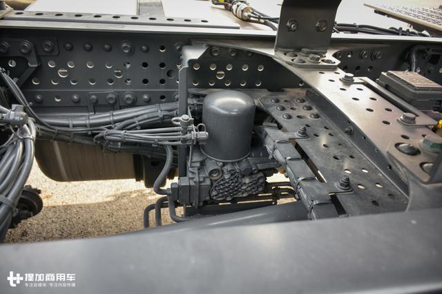 国产卡车模仿进口卡车,为啥总是差了大半截?奔驰新Actros告诉您 - 第38张 - 提加商用车网 国产卡车模仿进口卡车,为啥总是差了大半截?奔驰新Actros告诉您 - 第38张