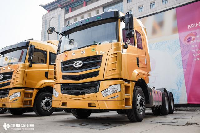 中卡首亮相,重卡全使用汉马自主动力链,华菱2018主推车型抢先看 - 第2张 - 提加商用车网 中卡首亮相,重卡全使用汉马自主动力链,华菱2018主推车型抢先看 - 第2张