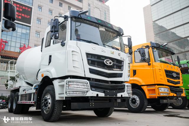 中卡首亮相,重卡全使用汉马自主动力链,华菱2018主推车型抢先看 - 第11张 - 提加商用车网 中卡首亮相,重卡全使用汉马自主动力链,华菱2018主推车型抢先看 - 第11张