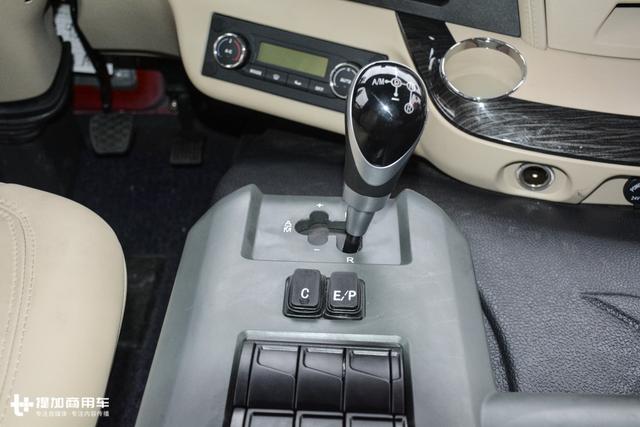 配置超越进口卡车,有AMT变速箱+卫星电视,这样的解放J6喜欢吗? - 第4张 - 提加商用车网 配置超越进口卡车,有AMT变速箱+卫星电视,这样的解放J6喜欢吗? - 第4张