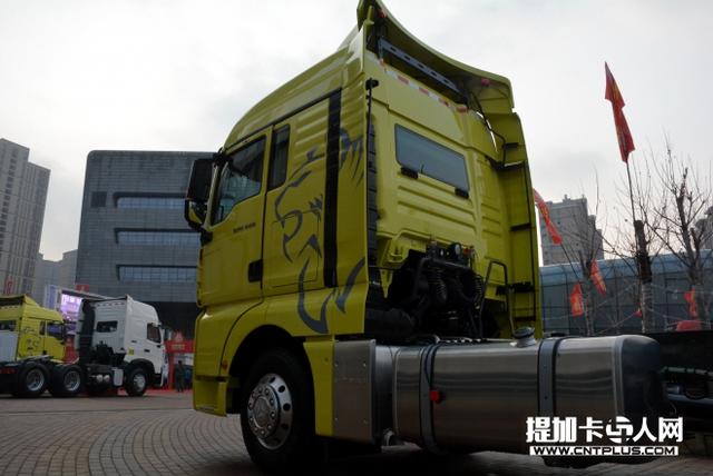 国产卡车终于站起来了?中国重汽第一代智能卡车实拍评测 - 第4张 - 提加商用车网 国产卡车终于站起来了?中国重汽第一代智能卡车实拍评测 - 第4张