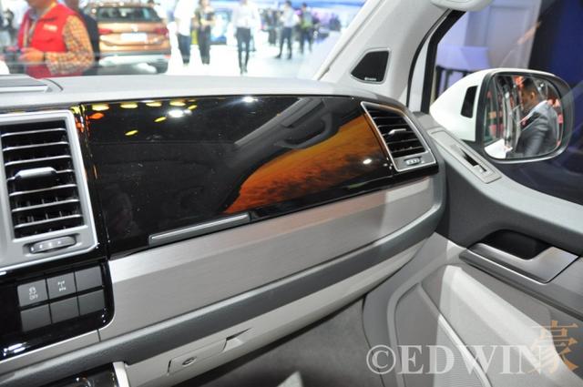 7座车型竟然有房车的豪华配置 大众T6野营车实拍评测 - 第26张 - 提加商用车网 7座车型竟然有房车的豪华配置 大众T6野营车实拍评测 - 第26张