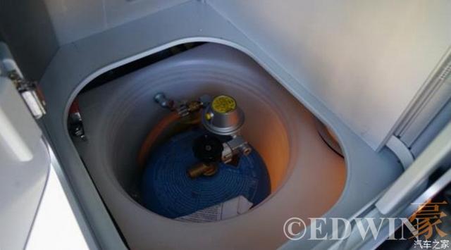 7座车型竟然有房车的豪华配置 大众T6野营车实拍评测 - 第48张