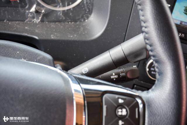 千升油箱+最正宗的康明斯发动机,还有专属涂装,陕汽德龙X3000财富版牵引车图解 - 第22张 - 提加商用车网 千升油箱+最正宗的康明斯发动机,还有专属涂装,陕汽德龙X3000财富版牵引车图解 - 第22张