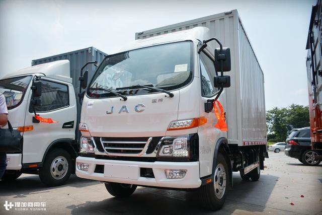 前轴3片板簧,内饰设计数第一?江淮新上市的骏铃V3快递版轻卡详解 - 第32张 - 提加商用车网 前轴3片板簧,内饰设计数第一?江淮新上市的骏铃V3快递版轻卡详解 - 第32张