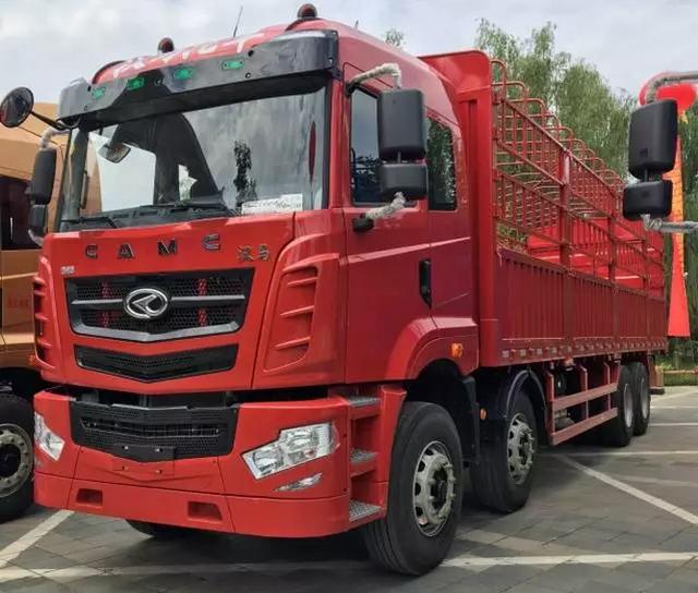 9米6货箱+轻量化设计 华菱汉马H6新款仓栅车图解 - 第3张