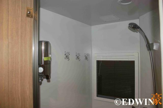 不越野无房车 奔驰乌尼莫克底盘阿莫迪罗房车实拍 - 第31张