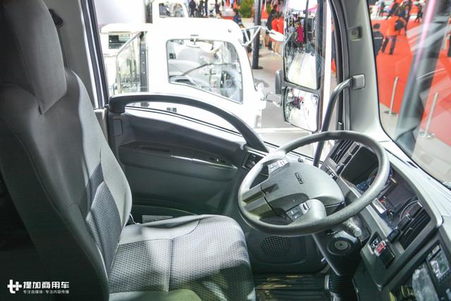 庆铃引进了最帅的五十铃新款重卡,可惜内饰配置太低不够厚道 - 第12张 - 提加商用车网 庆铃引进了最帅的五十铃新款重卡,可惜内饰配置太低不够厚道 - 第12张