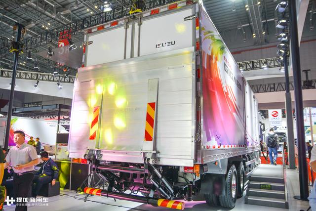 庆铃引进了最帅的五十铃新款重卡,可惜内饰配置太低不够厚道 - 第33张 - 提加商用车网 庆铃引进了最帅的五十铃新款重卡,可惜内饰配置太低不够厚道 - 第33张