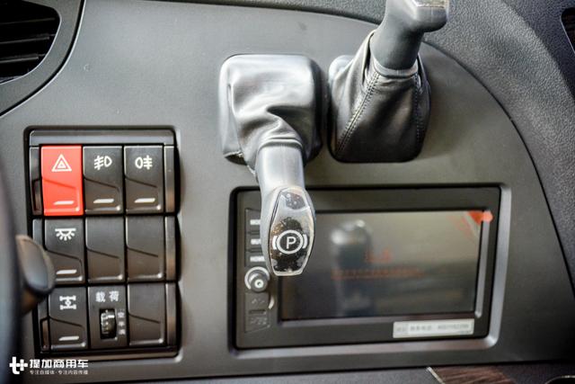 千升大油箱+近一米超宽卧铺？500马力解放新J6P重卡详解 - 第28张