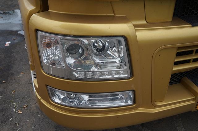 偶遇国内最高端的东风天龙旗舰重卡，这车到底怎么样？听听车主怎么说 - 第2张