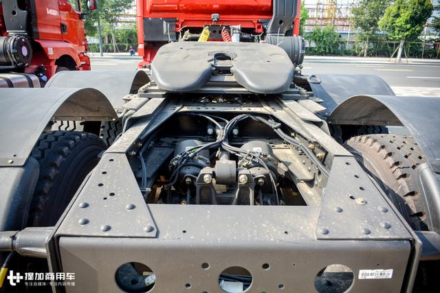 能拉100吨，还可以越野？西康发动机的德龙X3000牵引车详解 - 第19张