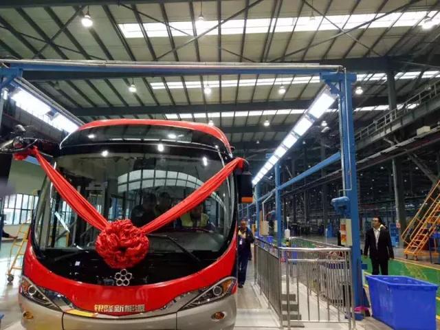 银隆成都工厂投产，首辆18米满载可达160人BRT大容量公交下线 - 第5张