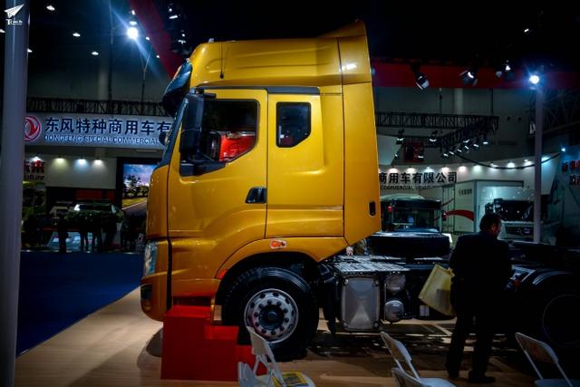 柳汽也有高配置车型 乘龙H7高端重卡评测 - 第2张 - 提加商用车网 柳汽也有高配置车型 乘龙H7高端重卡评测 - 第2张