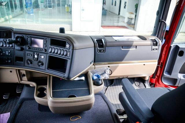 世界第一卡车驾乘舒适吗?斯堪尼亚入华50周年纪念版内饰实拍 - 第9张 - 提加商用车网 世界第一卡车驾乘舒适吗?斯堪尼亚入华50周年纪念版内饰实拍 - 第9张