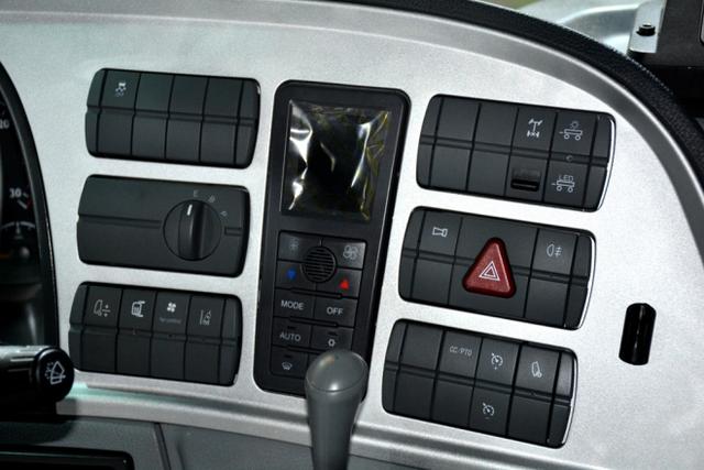 国产颜值最高的卡车?福田欧曼EST超级卡车详解 - 第9张 - 提加商用车网 国产颜值最高的卡车?福田欧曼EST超级卡车详解 - 第9张