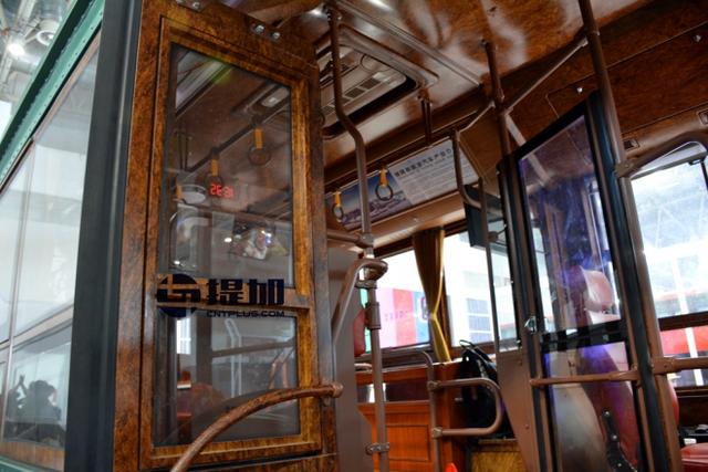 回忆+复古  老上海“铛铛有轨电车”以新面目重出江湖 - 第3张 - 提加商用车网 回忆+复古  老上海“铛铛有轨电车”以新面目重出江湖 - 第3张