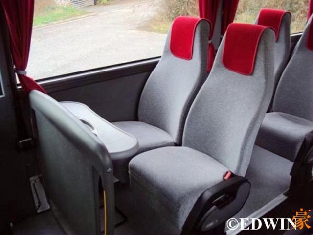 奔驰也有“考斯特”车型?仅有一代的奔驰Medio中巴实拍 - 第18张 - 提加商用车网 奔驰也有“考斯特”车型?仅有一代的奔驰Medio中巴实拍 - 第18张