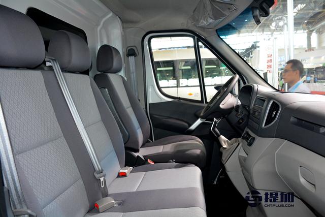 向依维柯、江铃全顺宣战？安凯全新欧系大VAN车型图解 - 第13张