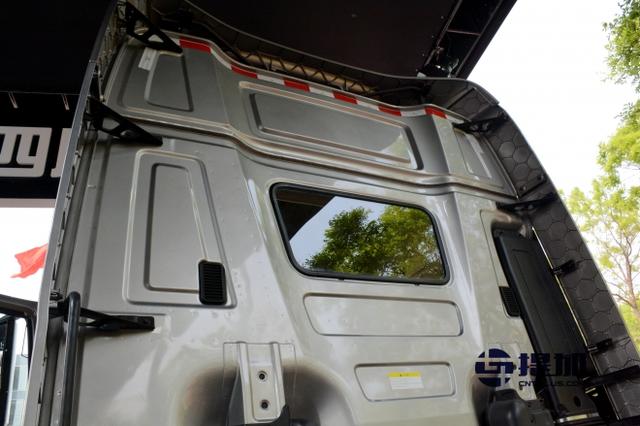 来自韩国的卡车 四川现代创虎旗舰重卡图解