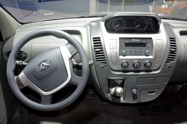 见证黑马的实力 上汽大通V80傲运通物流车静态评测 - 第11张 - 提加商用车网 见证黑马的实力 上汽大通V80傲运通物流车静态评测 - 第11张