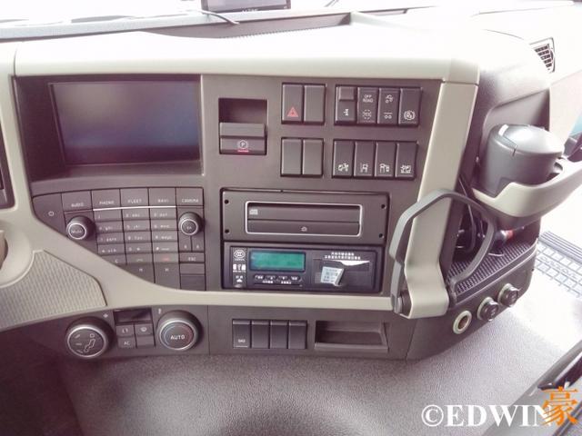 进口卡车界的网红 沃尔沃FM500马力牵引车实拍 - 第32张 - 提加商用车网 进口卡车界的网红 沃尔沃FM500马力牵引车实拍 - 第32张