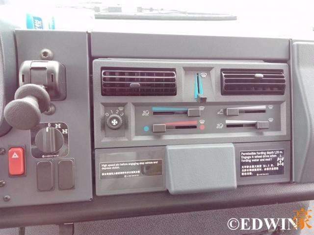 硬派拖拉机?奔驰乌尼莫克U4000越野卡车深度解析 - 第32张 - 提加商用车网 硬派拖拉机?奔驰乌尼莫克U4000越野卡车深度解析 - 第32张