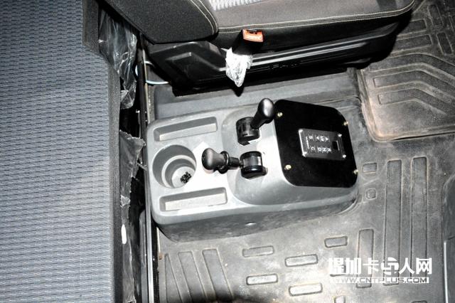 55吨的大卡车也搞纯电动 这造型真不能接受