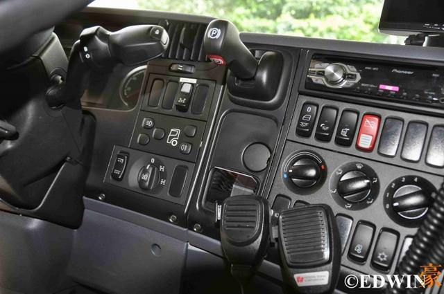 救援高度国内第一?价值2400万的救援卡车实拍 - 第28张 - 提加商用车网 救援高度国内第一?价值2400万的救援卡车实拍 - 第28张