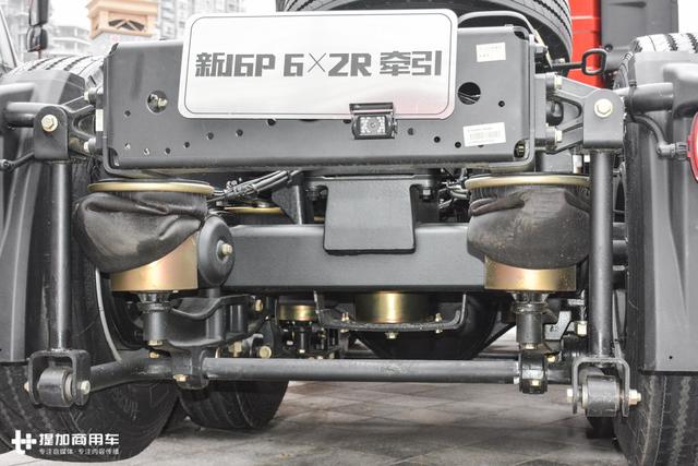 配置超越进口卡车,有AMT变速箱+卫星电视,这样的解放J6喜欢吗? - 第6张 - 提加商用车网 配置超越进口卡车,有AMT变速箱+卫星电视,这样的解放J6喜欢吗? - 第6张