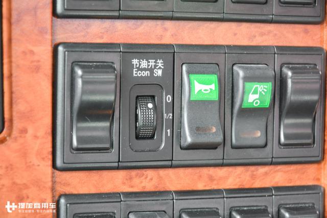 420马力锡柴发动机+免维护车桥+车载冰箱,解放安捷长头卡车图解 - 第16张 - 提加商用车网 420马力锡柴发动机+免维护车桥+车载冰箱,解放安捷长头卡车图解 - 第16张