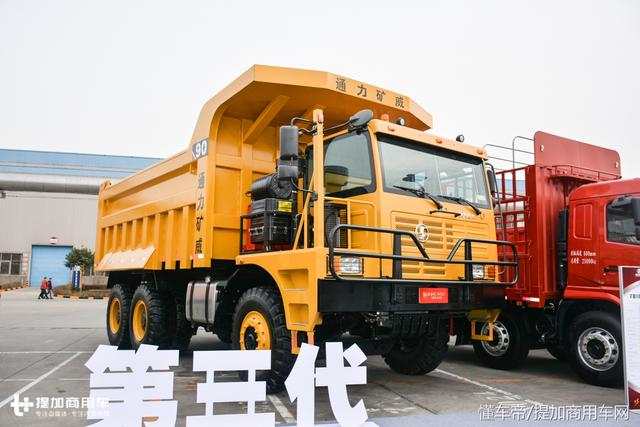 开在路上大卡车都怕它?带您见识下自重30吨的陕汽自卸车巨无霸