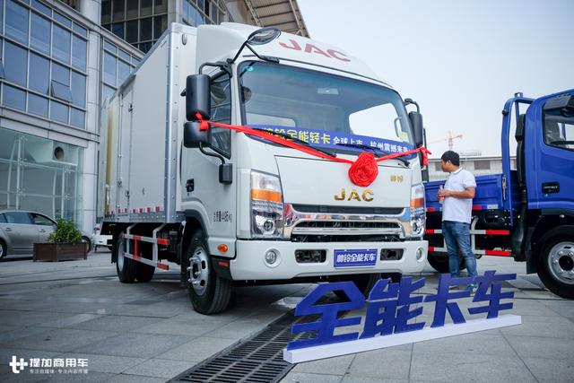 配置向重卡看齐,还能上蓝牌?江淮帅铃全能轻卡深度解析 - 第1张 - 提加商用车网 配置向重卡看齐,还能上蓝牌?江淮帅铃全能轻卡深度解析 - 第1张