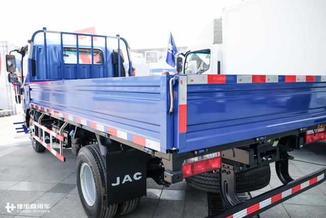 配福田康明斯ISF3.8发动机,江淮帅铃新款栏板轻卡详解 - 第17张 - 提加商用车网 配福田康明斯ISF3.8发动机,江淮帅铃新款栏板轻卡详解 - 第17张