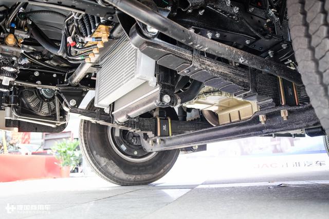 看到配置怕买不起,帅铃轻卡配自动大灯和倒车雷达 - 第15张 - 提加商用车网 看到配置怕买不起,帅铃轻卡配自动大灯和倒车雷达 - 第15张