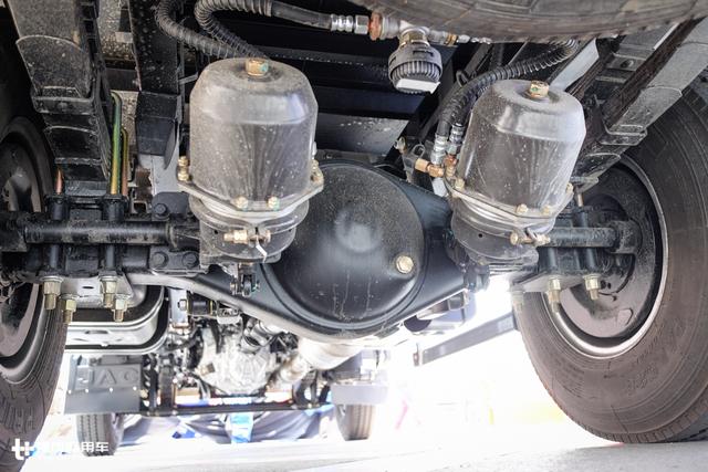 看到配置怕买不起,帅铃轻卡配自动大灯和倒车雷达 - 第21张 - 提加商用车网 看到配置怕买不起,帅铃轻卡配自动大灯和倒车雷达 - 第21张